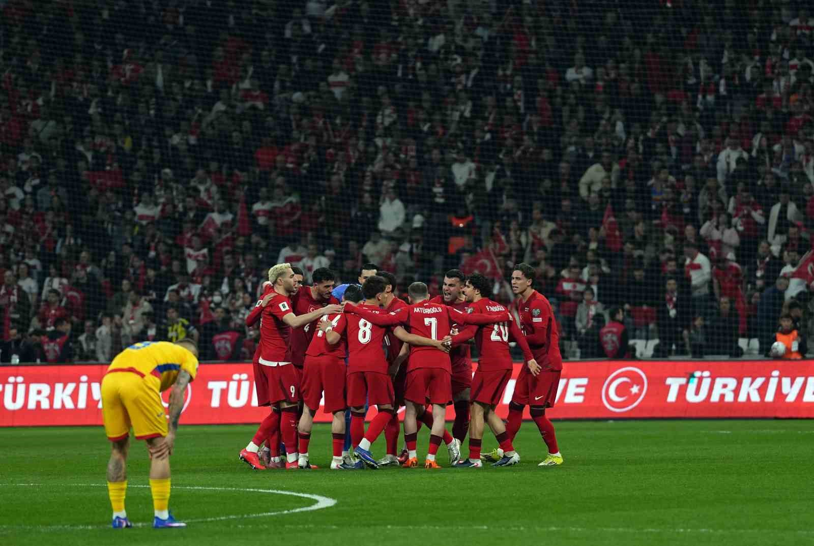 A Milli Futbol Takımı, 1667 gün sonra Dolmabahçe’de
