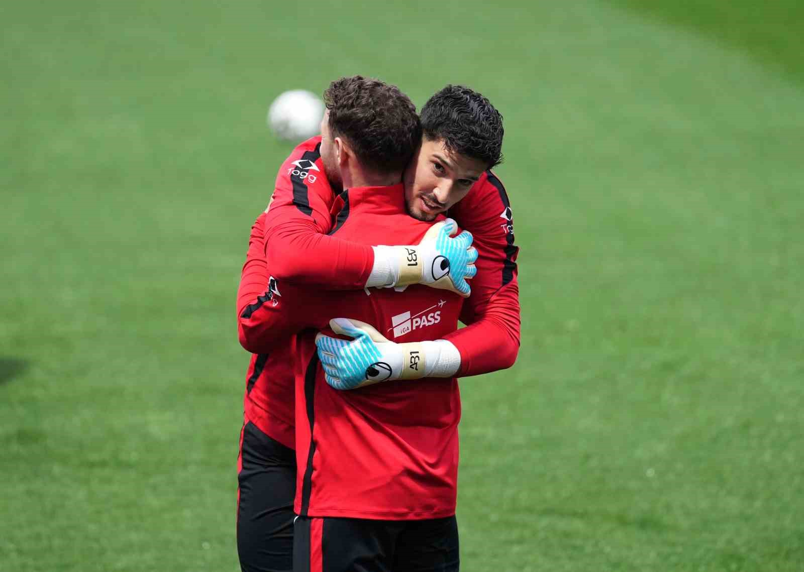 A Milli Futbol Takımı, Romanya maçı hazırlıklarını sürdürdü
