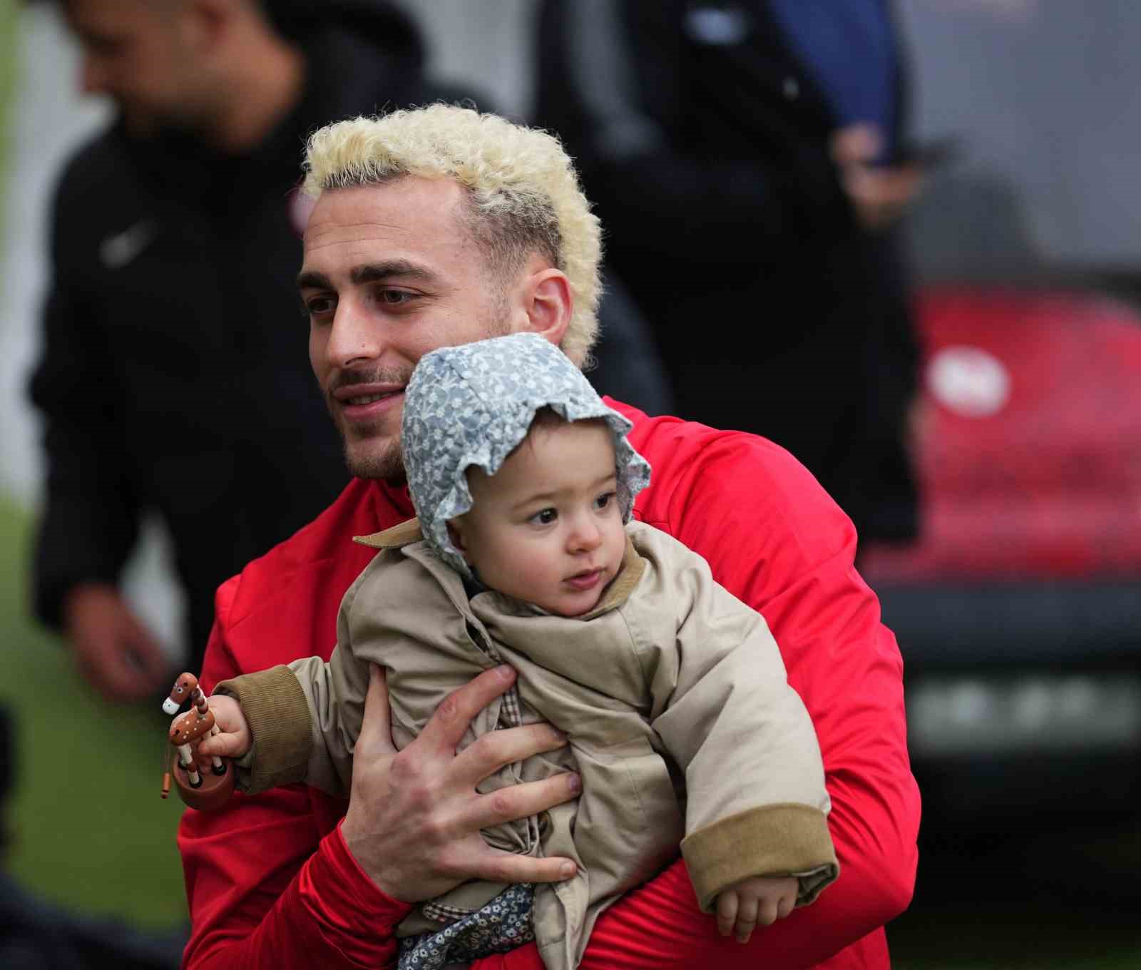 A Milli Futbol Takımı, Romanya maçının hazırlıklarını sürdürdü
