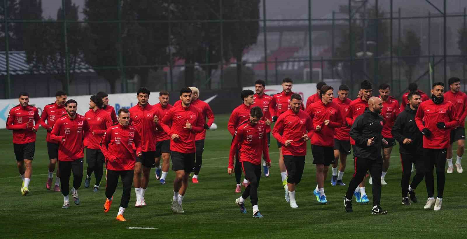 A Milli Futbol Takımı, Romanya maçının hazırlıklarını sürdürdü
