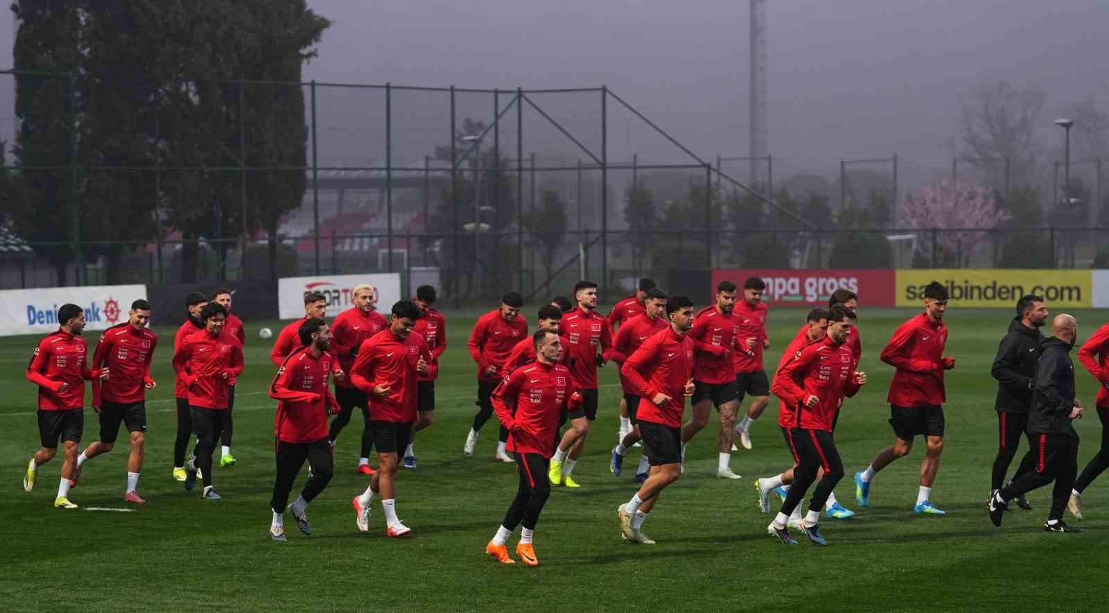 A Milli Futbol Takımı, Romanya maçının hazırlıklarını sürdürdü
