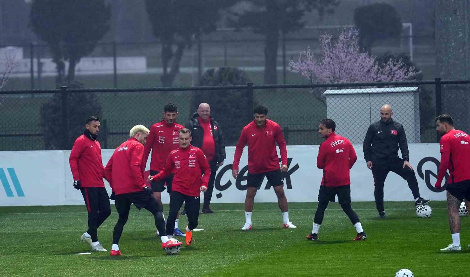 A Milli Futbol Takımı, Romanya maçının hazırlıklarını sürdürdü
