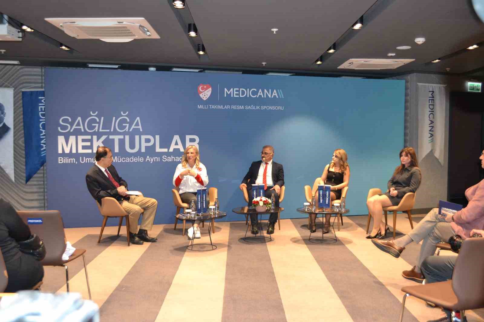 A Milli Kadın Futbol Takımı’ndan kanser hastalarına moral ziyareti
A Milli Kadın Futbol Takımı’ndan kanser hastalarına moral ziyareti