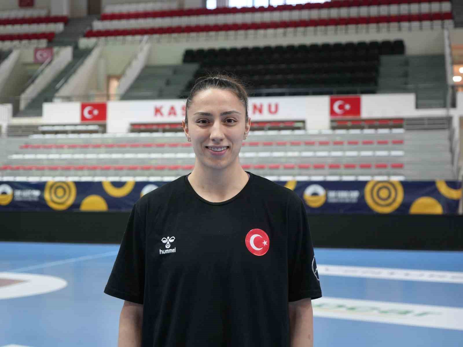 A Milli Kadın Hentbol Takımı, Çekya maçının hazırlıklarını Kastamonu’da sürdürdü
