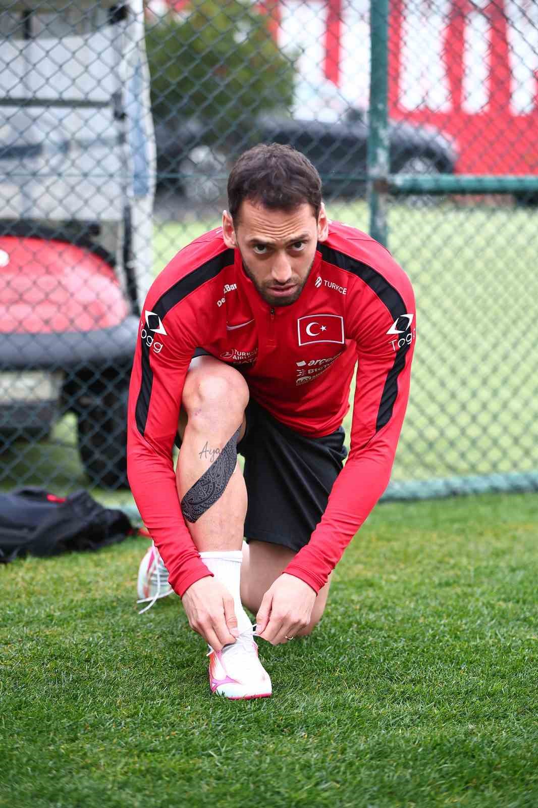 A Milli Takım, Romanya maçı hazırlıklarını sürdürdü
