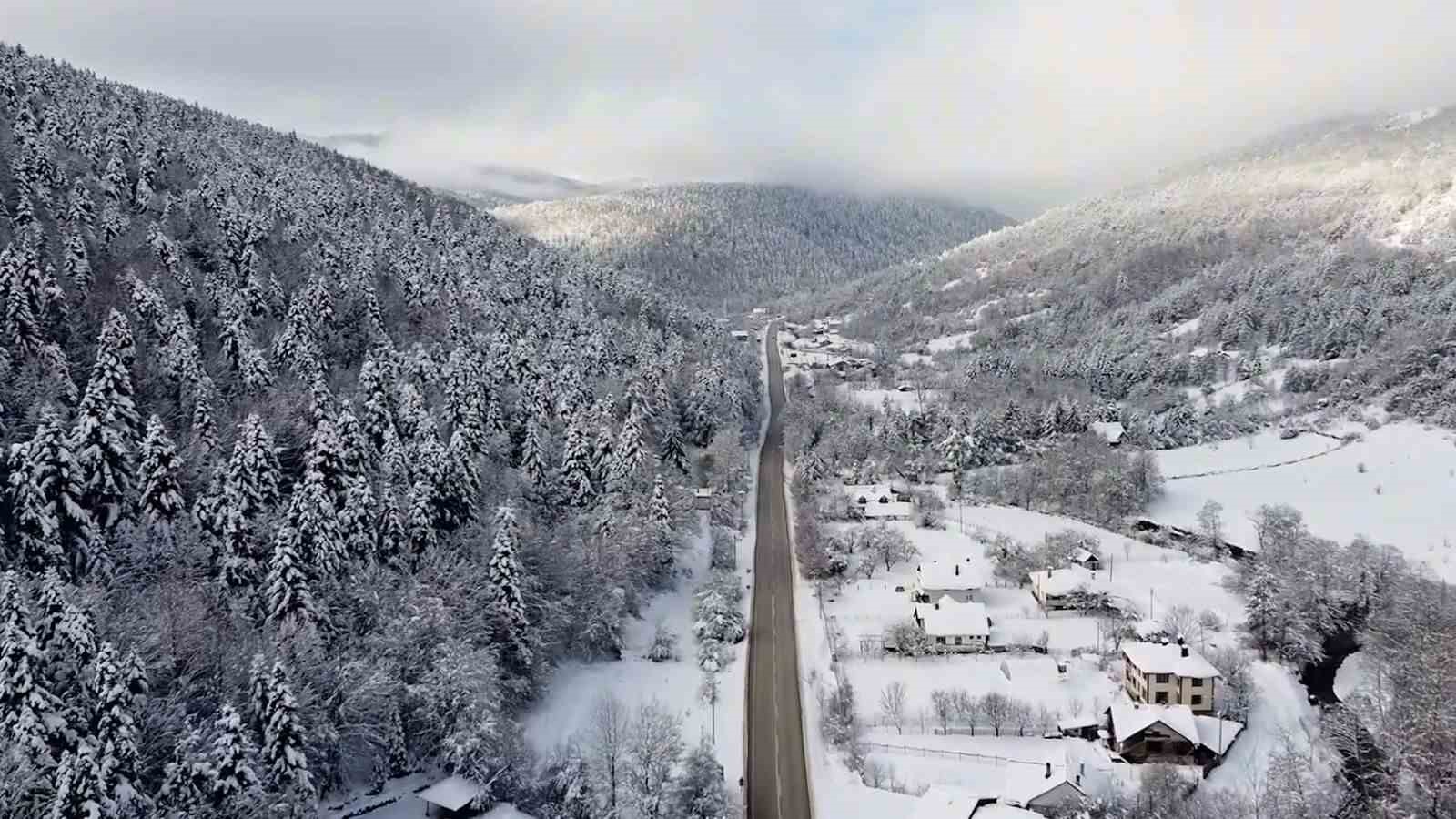 Abant Gölü’nde kış güzelliği
