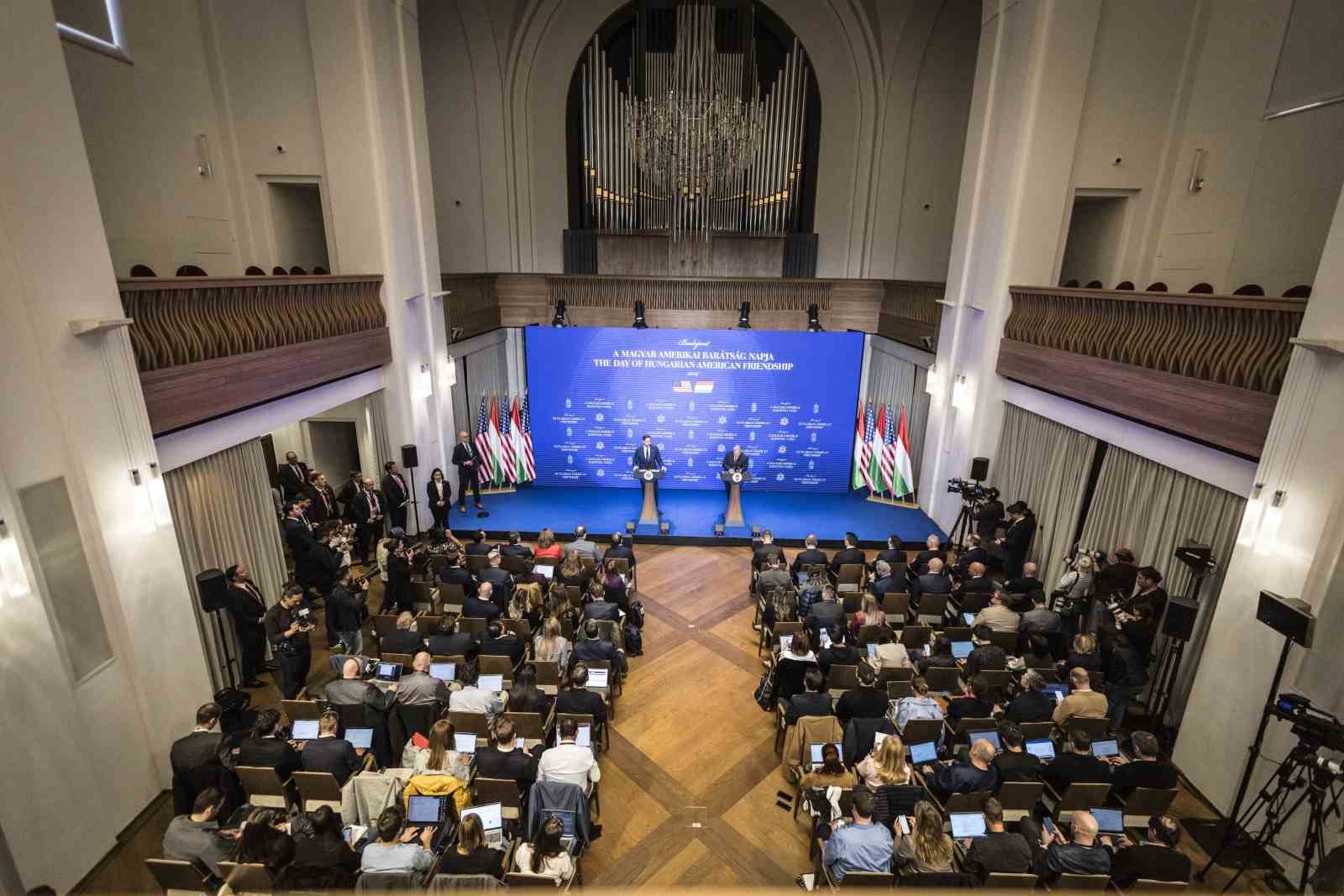 ABD Başkan Yardımcısı Vance: "İran’ın olumlu ya da olumsuz yanıt vereceğinden eminiz"
