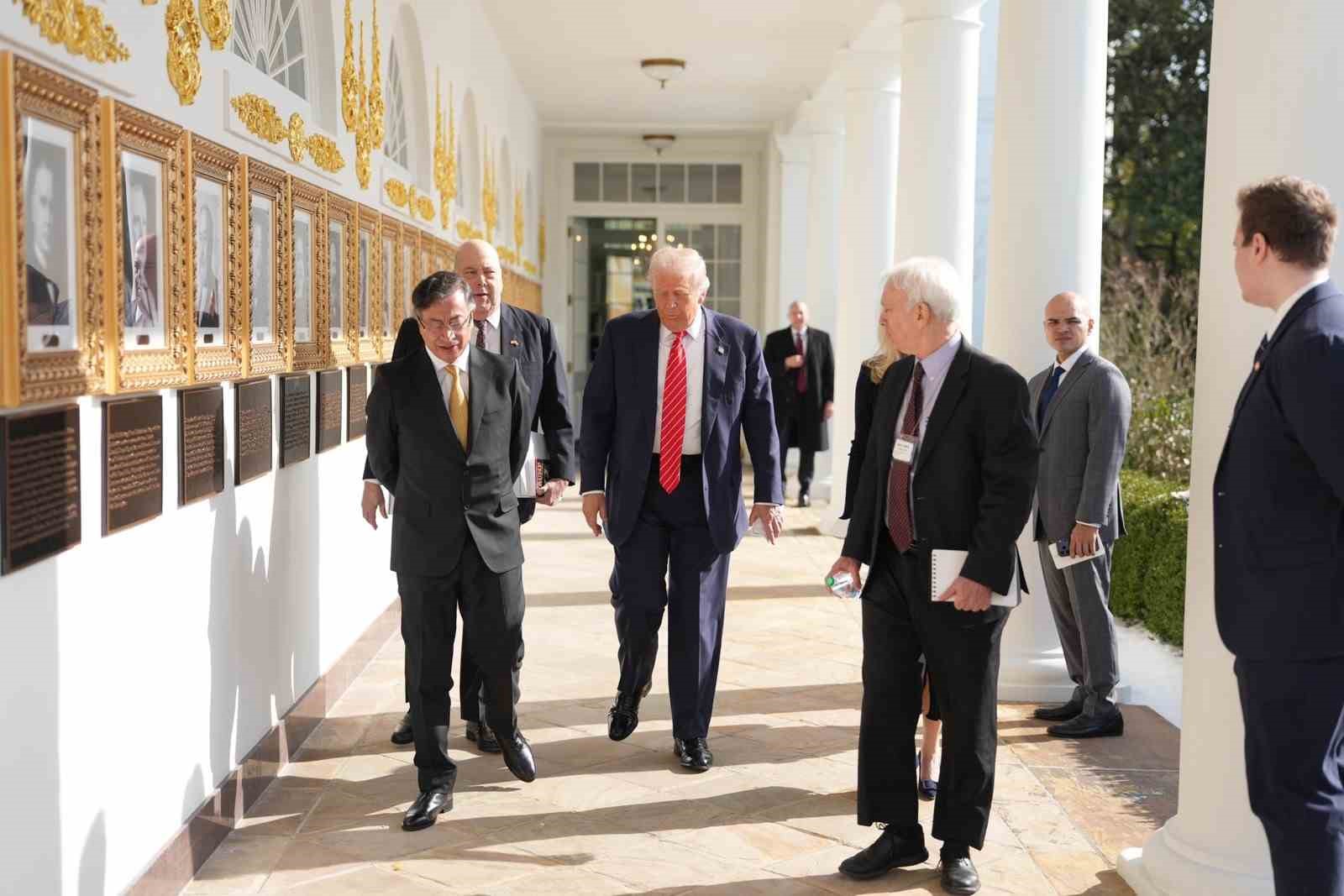 ABD Başkanı Trump, Kolombiya Devlet Başkanı Petro ile bir araya geldi
