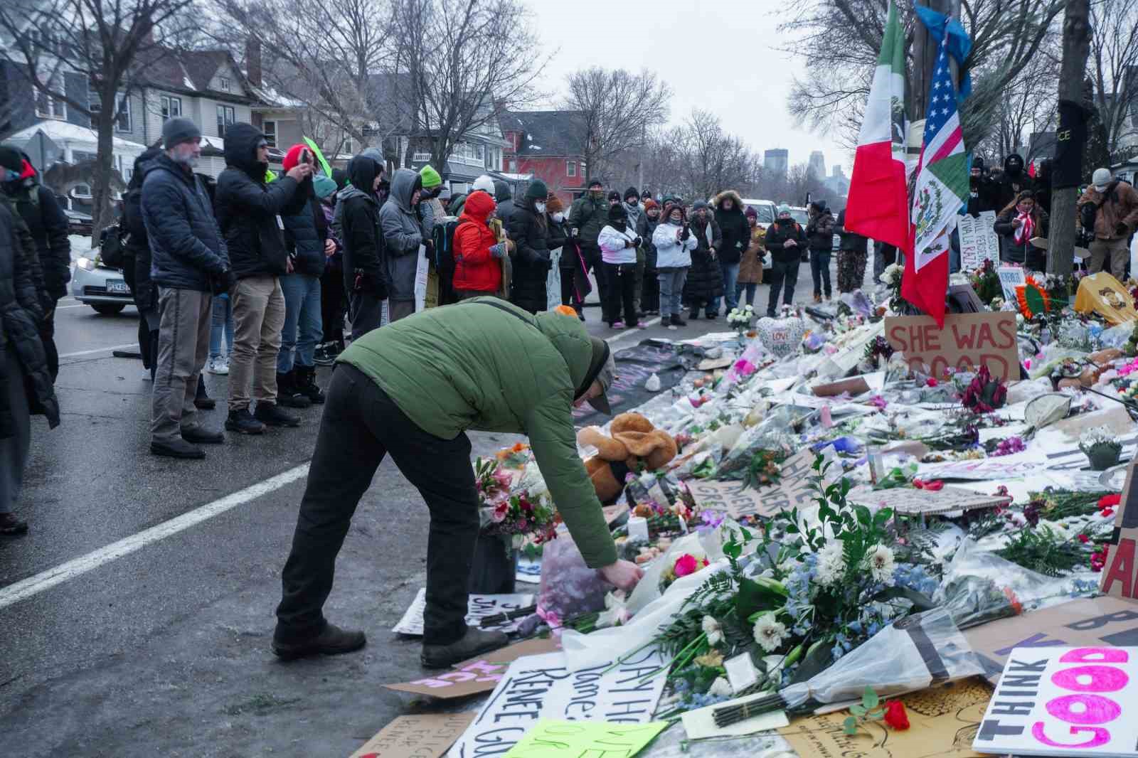 ABD’de binlerce kişi ICE’i protesto etmek için sokaklarda
ABD’de binlerce kişi ICE’i protesto etmek için sokaklarda