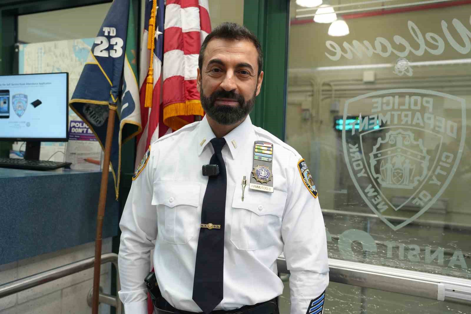 ABD’de bir ilk: Türk polis Hammutoğlu, New York Metro yönetiminde
ABD’de bir ilk: Türk polis Hammutoğlu, New York Metro yönetiminde