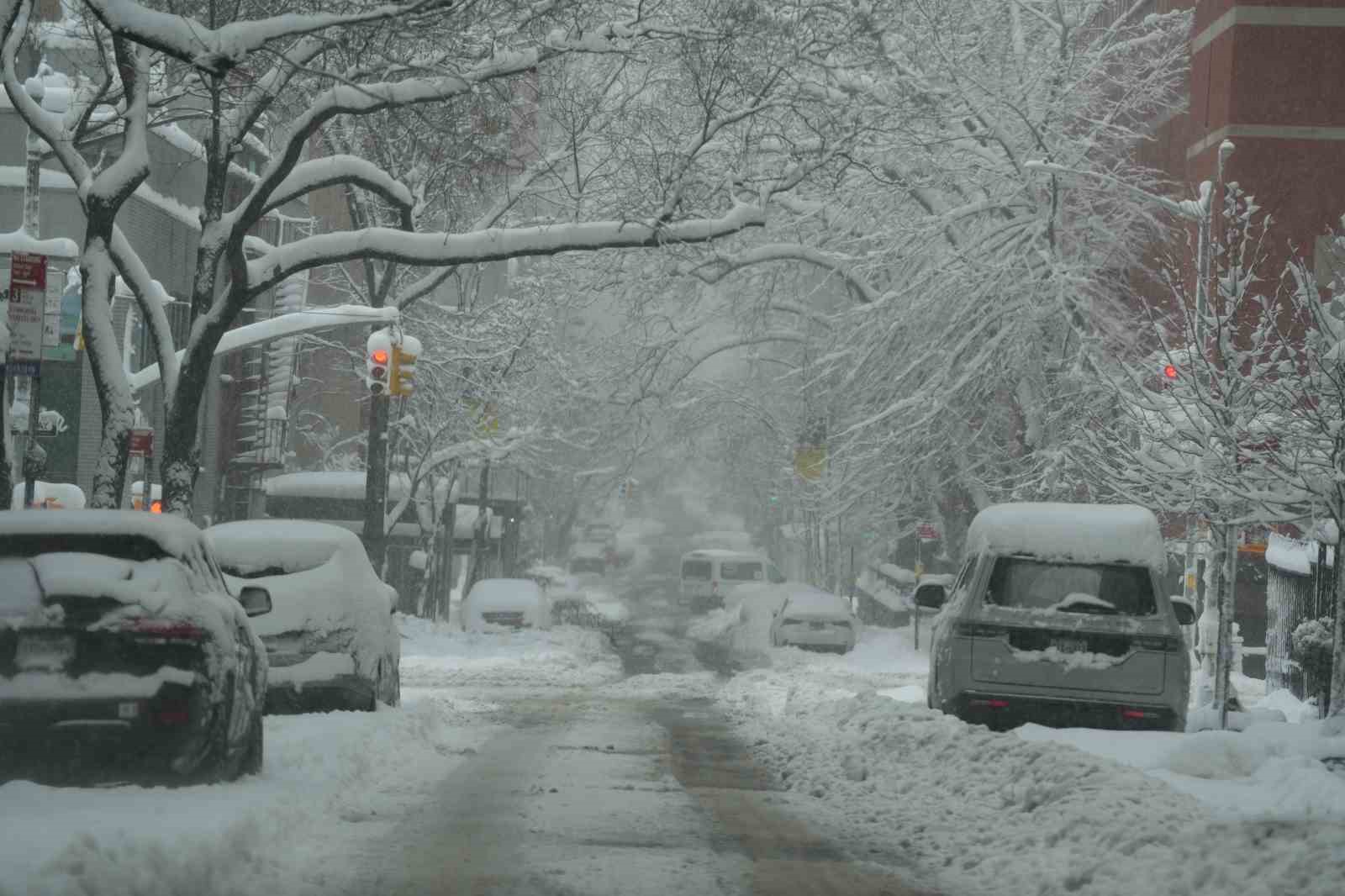 ABD’de kar fırtınası hayatı durma noktasına getirdi
