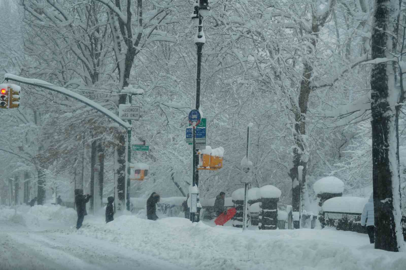 ABD’de kar fırtınası hayatı durma noktasına getirdi

