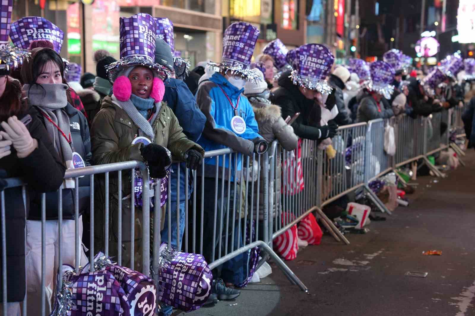 ABD’de yeni yıl yoğun güvenlik önlemleri altında coşkuyla kutlandı
