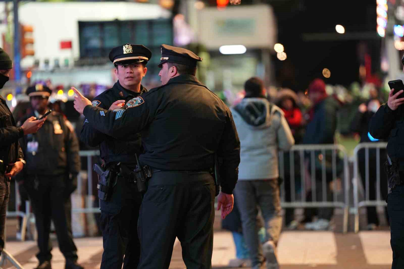 ABD’de yeni yıl yoğun güvenlik önlemleri altında coşkuyla kutlandı
