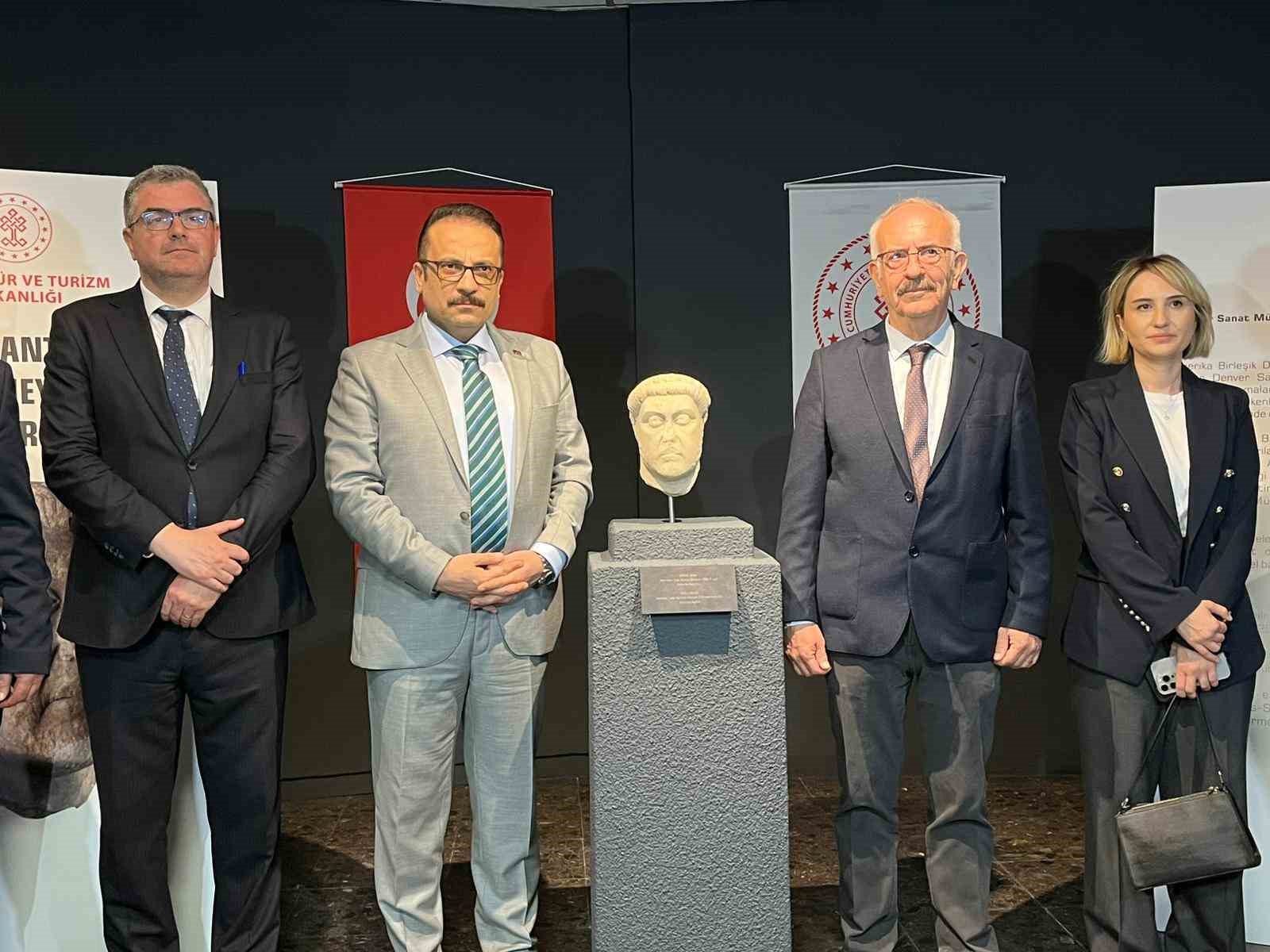 ABD’den geri alınan Smyrna kökenli heykel başı İzmir’de sergileniyor
