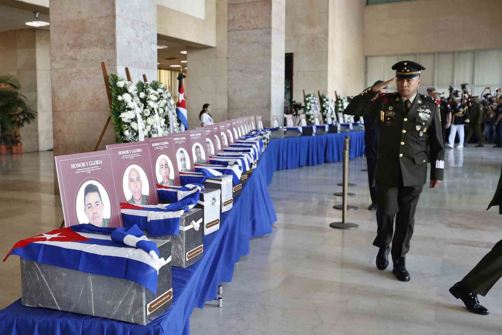 ABD’nin Venezuela saldırısında ölen 32 Kübalı asker ülkelerine getirildi

