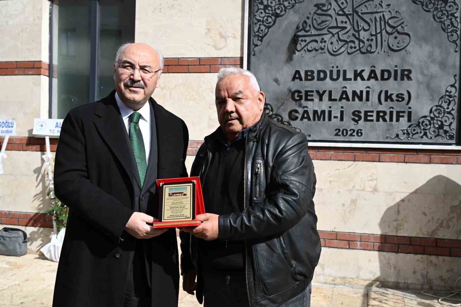 Abdülkadir Geylani Camisi ibadete açıldı
