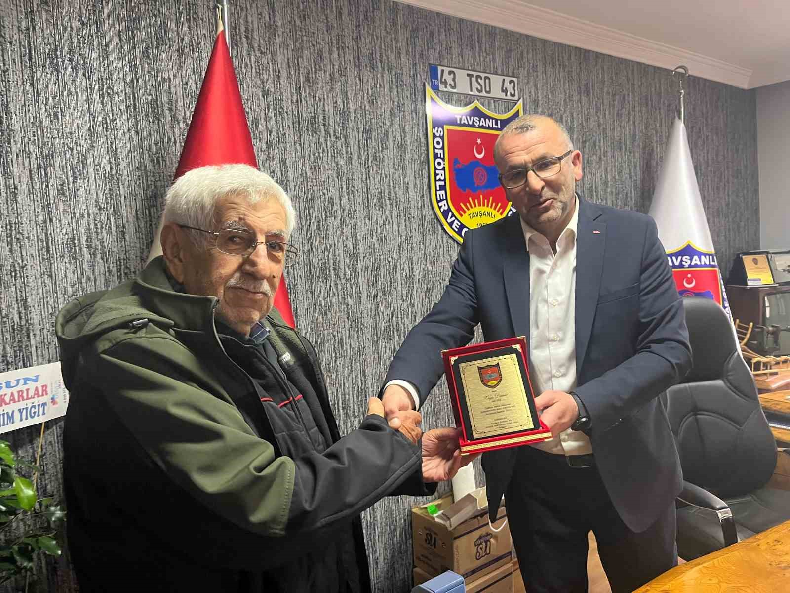 Abdullah Ak, Tavşanlı Şoförler Odası başkanlık görevini devraldı
