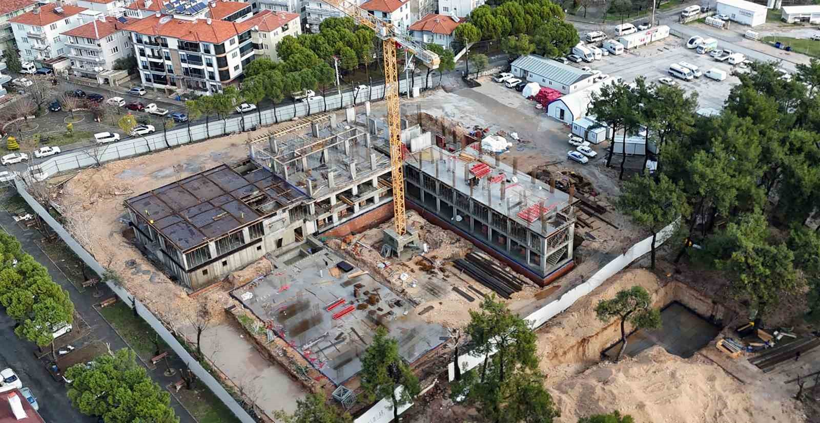 Abide H. Nuri Öncüer Huzurevi inşaatı devam ediyor
