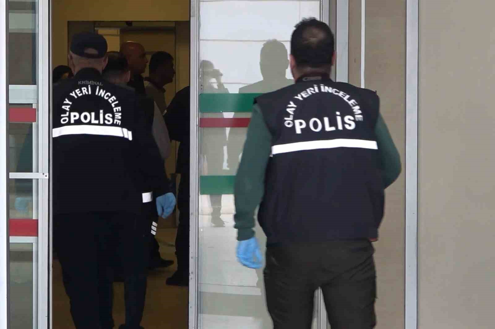 Ablaları ve erkek arkadaşını hastanede bıçaklayan 3 kardeş adliyeye sevk edildi
