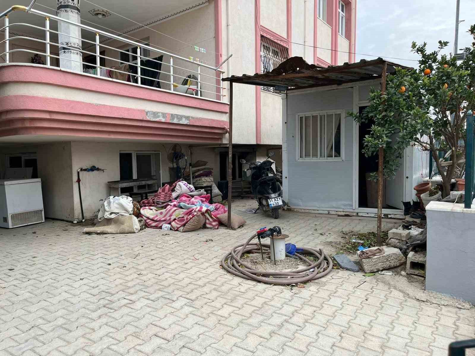 Ablası tarafından öldürülen Eylül, annesinin "Hayallerimiz yarıda kaldı" sözleriyle son yolculuğuna uğurlandı
