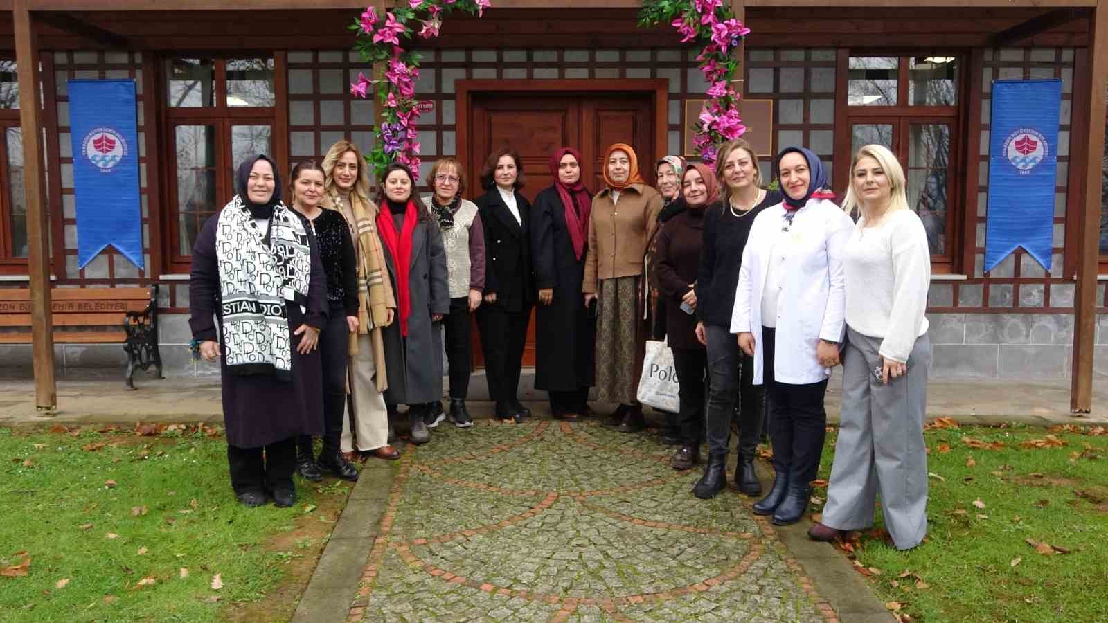 Acılarını üreterek unutuyorlar
Acılarını üreterek unutuyorlar