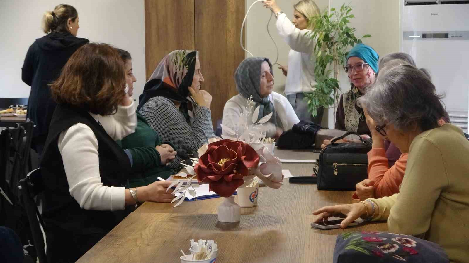 Acılarını üreterek unutuyorlar
Acılarını üreterek unutuyorlar