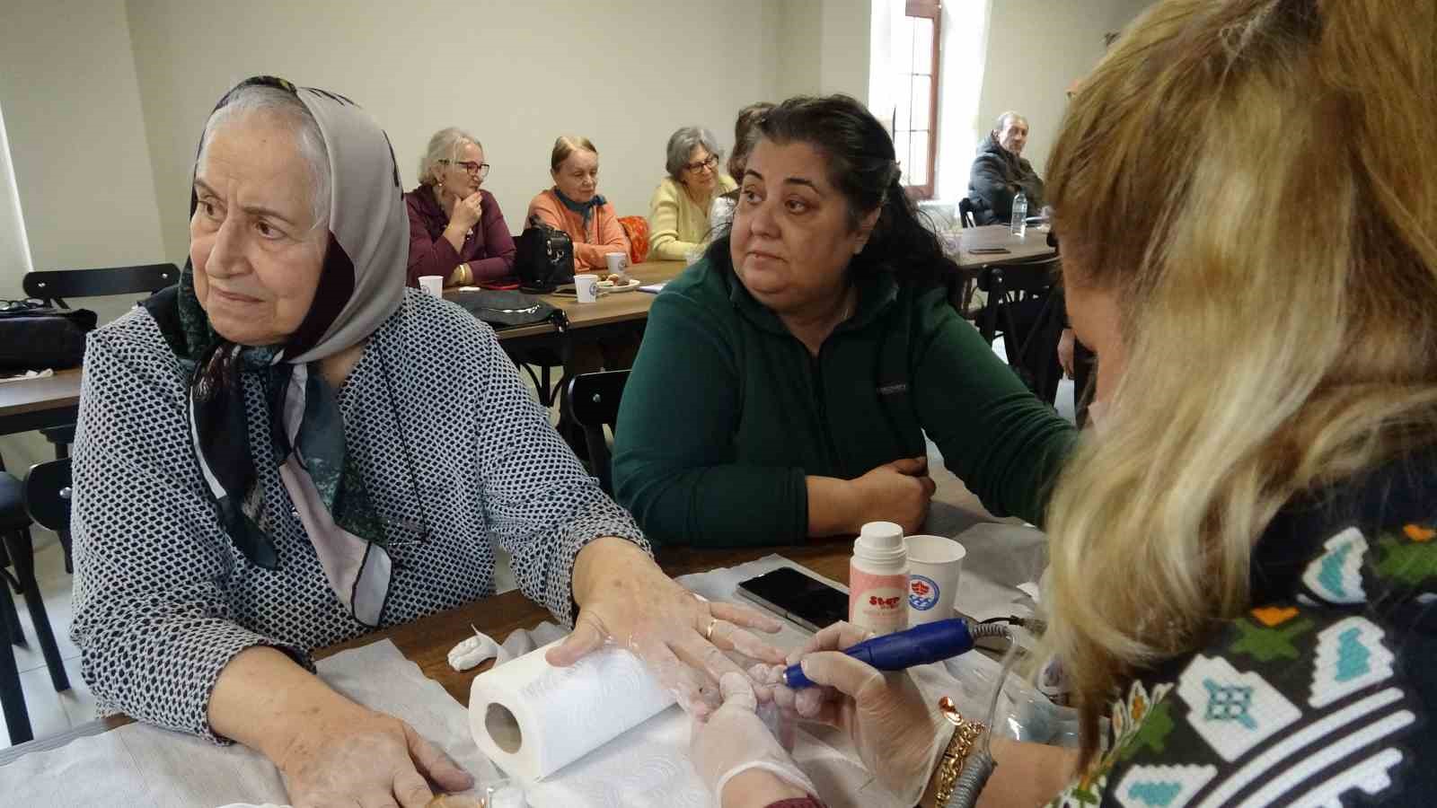 Acılarını üreterek unutuyorlar
Acılarını üreterek unutuyorlar