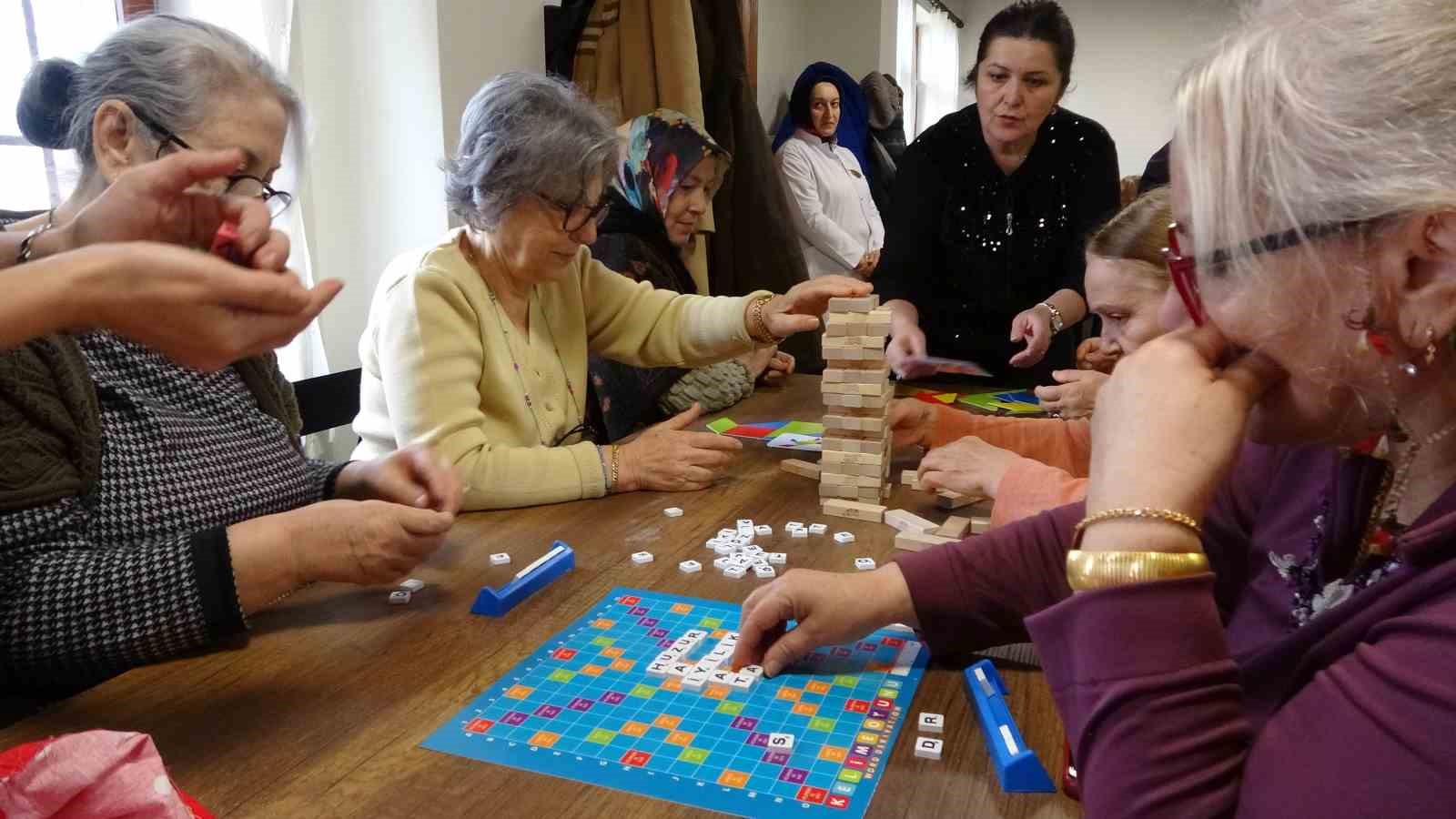 Acılarını üreterek unutuyorlar
Acılarını üreterek unutuyorlar