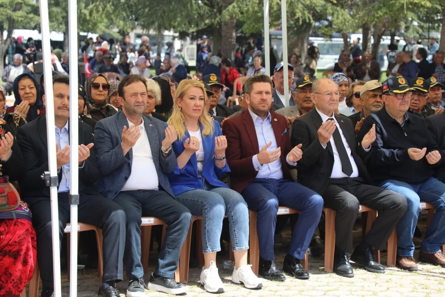 Acıpayam’da binlerce kişi anma programında buluştu
