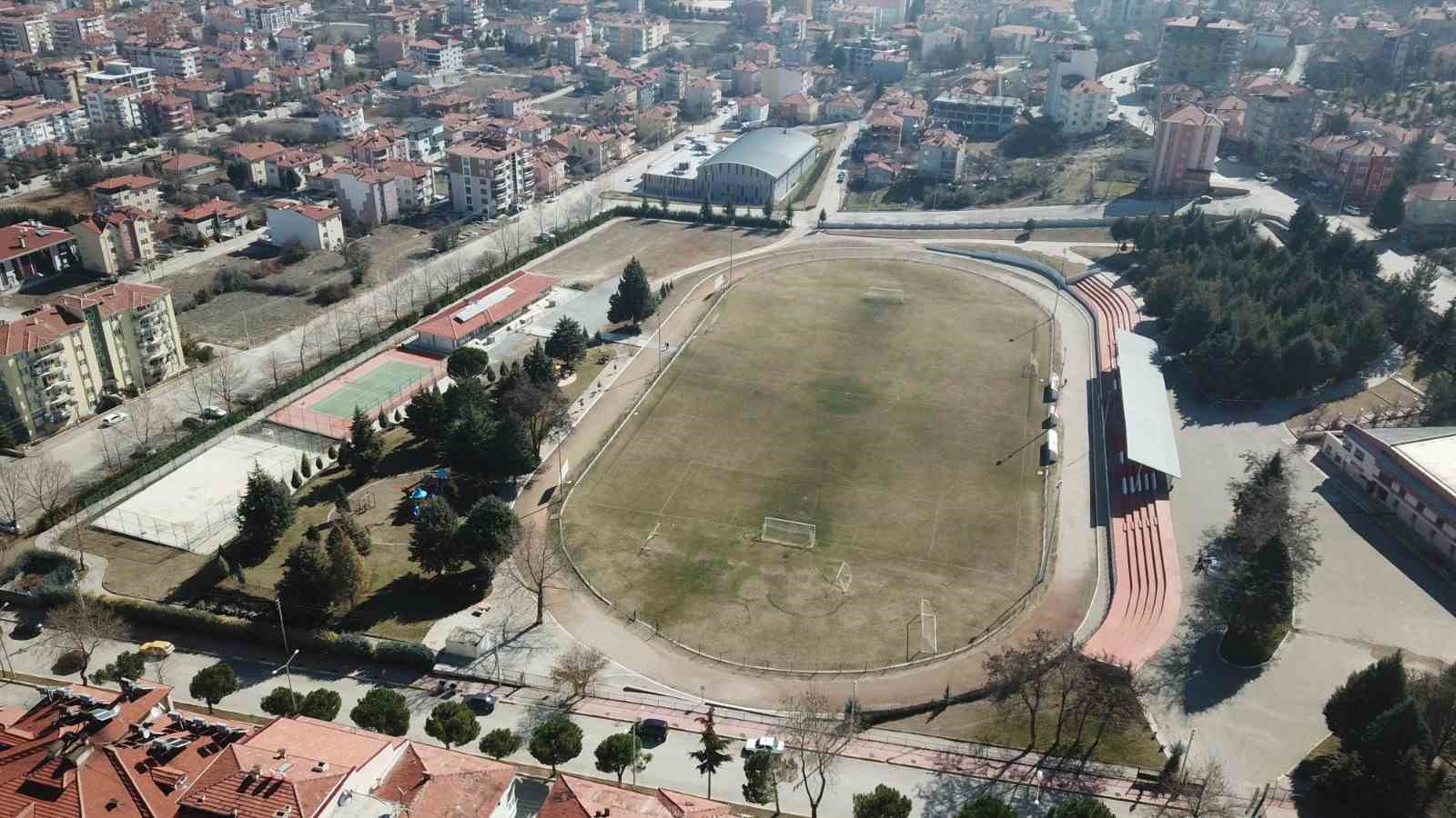 Acıpayam’daki futbolsa sahası FIFA standartlarına getirildi
