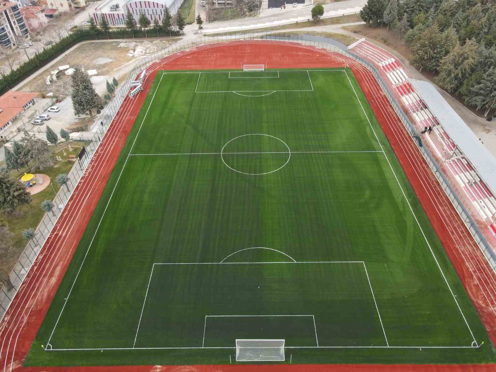 Acıpayam’daki futbolsa sahası FIFA standartlarına getirildi
