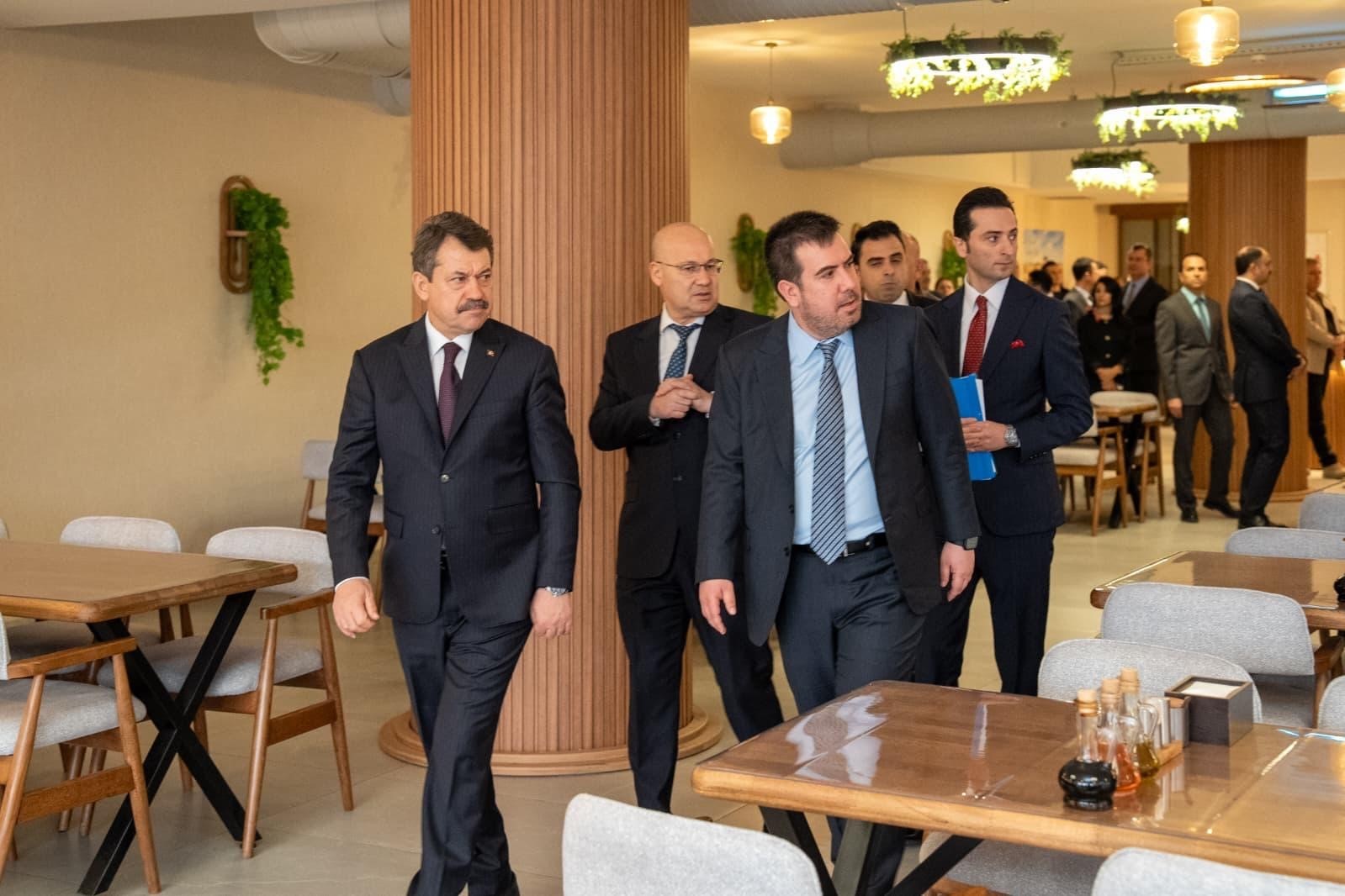 Adalet Bakan Yardımcısı Tuncay, İzmir Adliyesi’ni ziyaret etti
