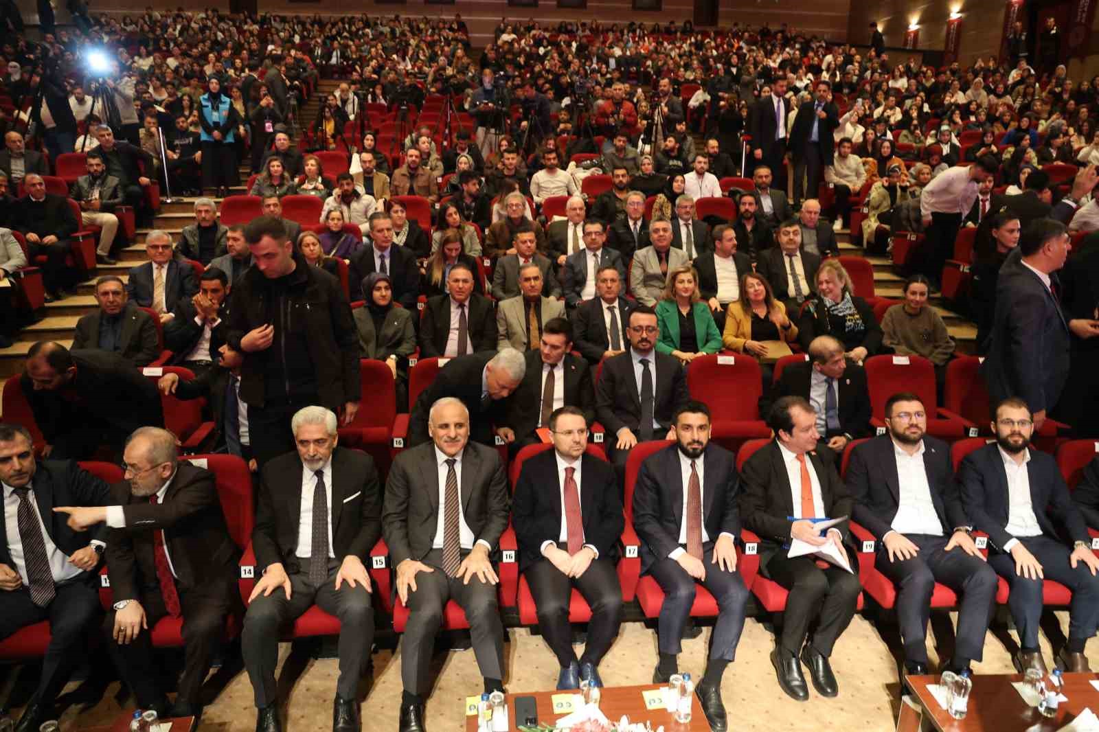 Adalet Bakanı Gürlek: Sosyal medyaya kimlikle girilecek
