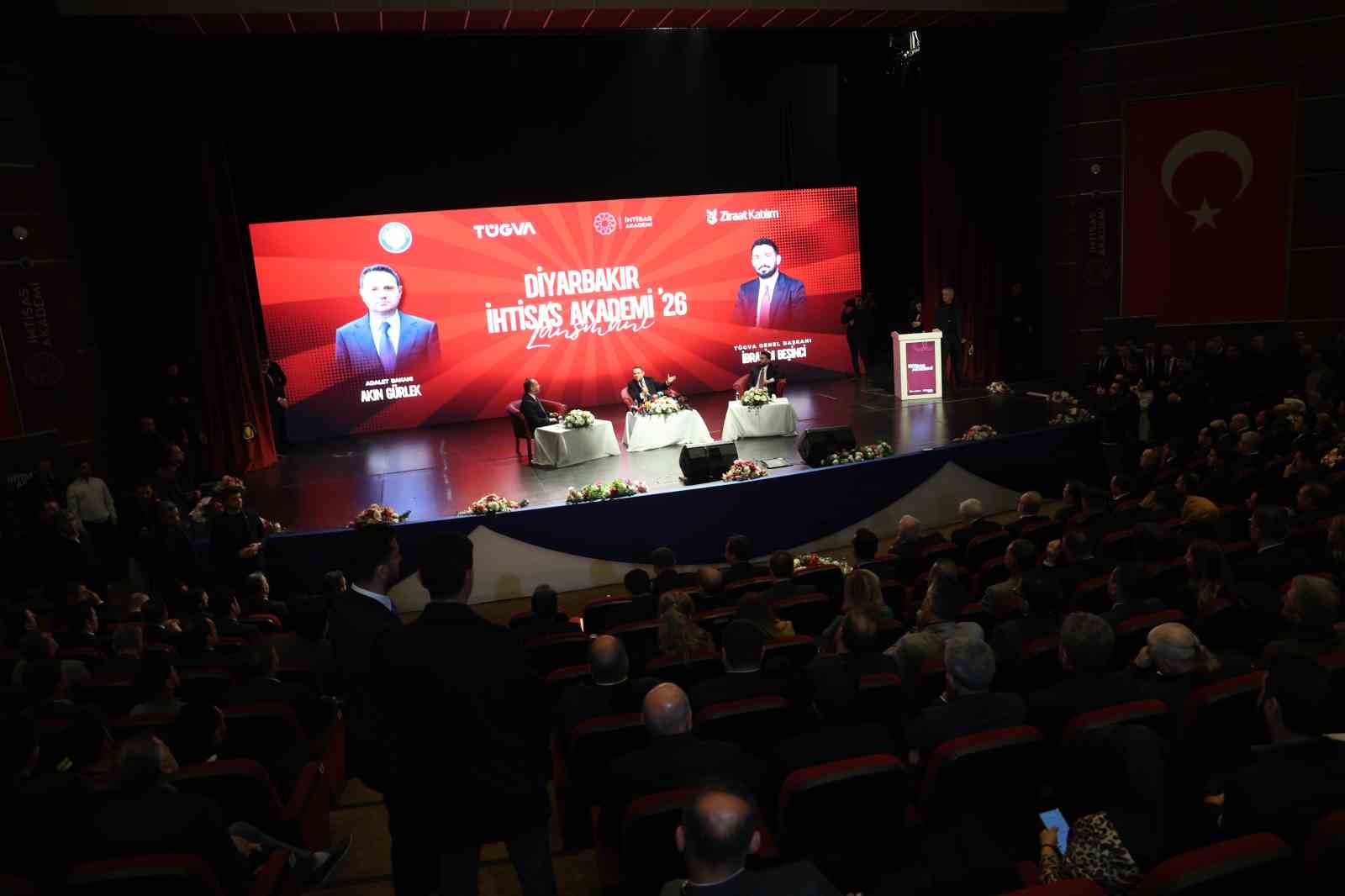 Adalet Bakanı Gürlek: Sosyal medyaya kimlikle girilecek
