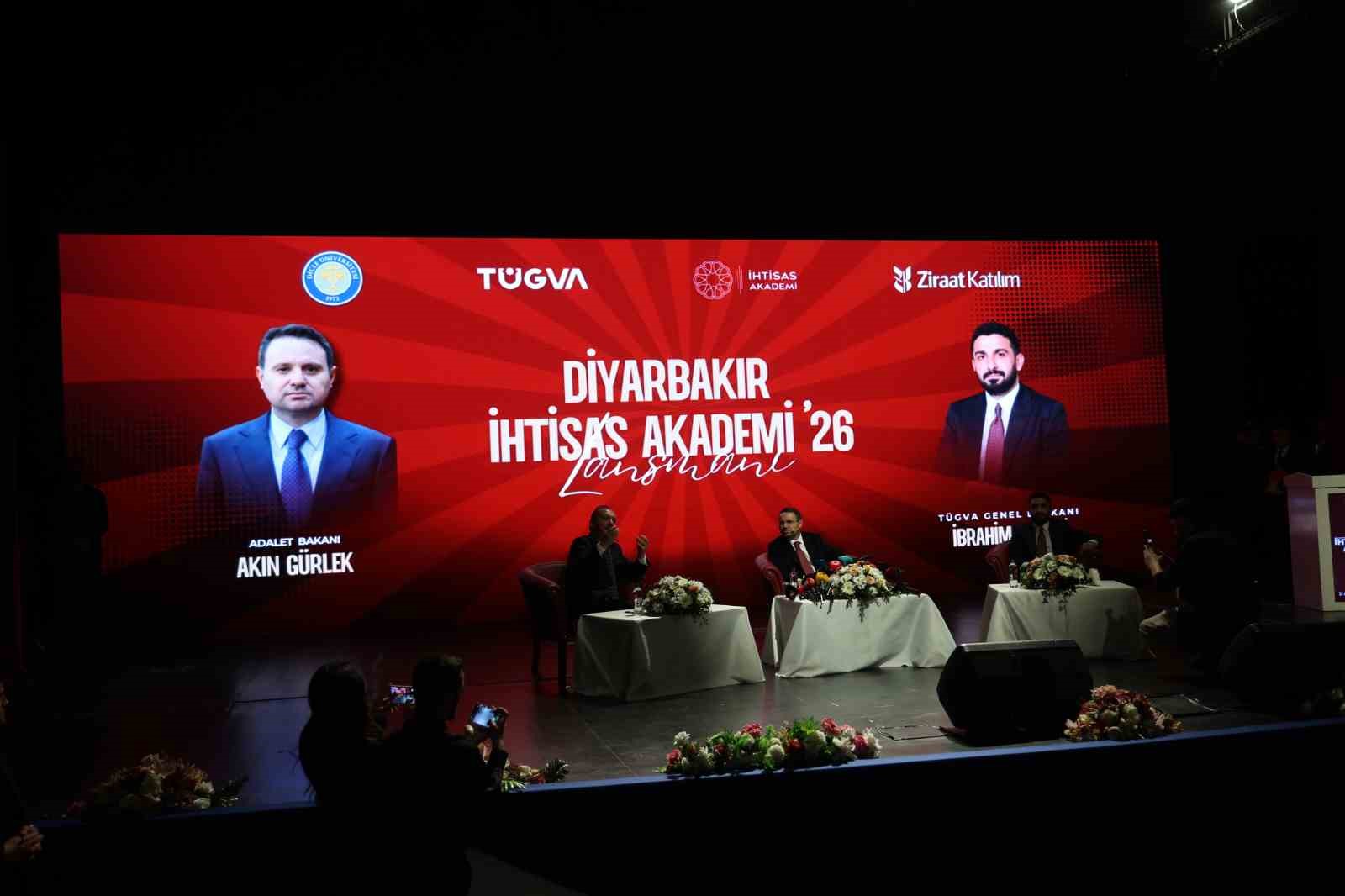 Adalet Bakanı Gürlek: Sosyal medyaya kimlikle girilecek
