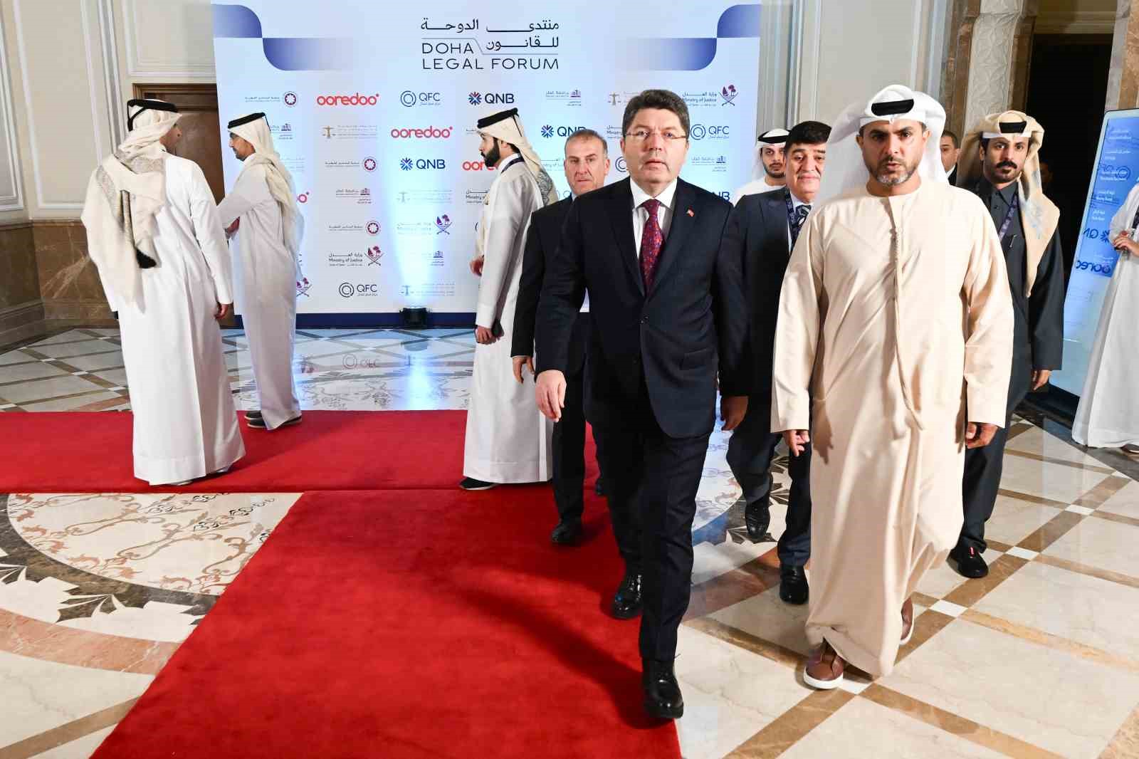 Adalet Bakanı Tunç Katar’da düzenlenen Doha Hukuk Forumu’na katıldı
