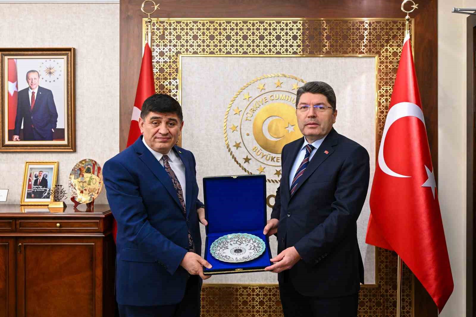 Adalet Bakanı Tunç Katar’da düzenlenen Doha Hukuk Forumu’na katıldı
