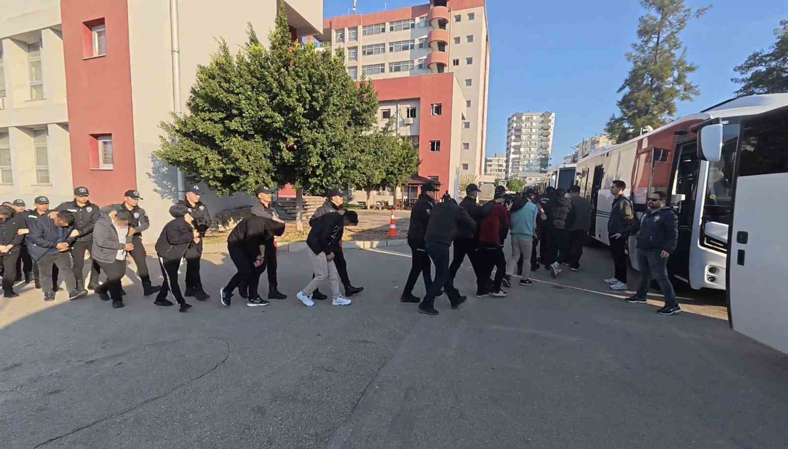 Adana merkezli 22 ilde "yasa dışı bahis" ve "suç gelirlerinin aklanması" operasyonu: 86 tutuklama

