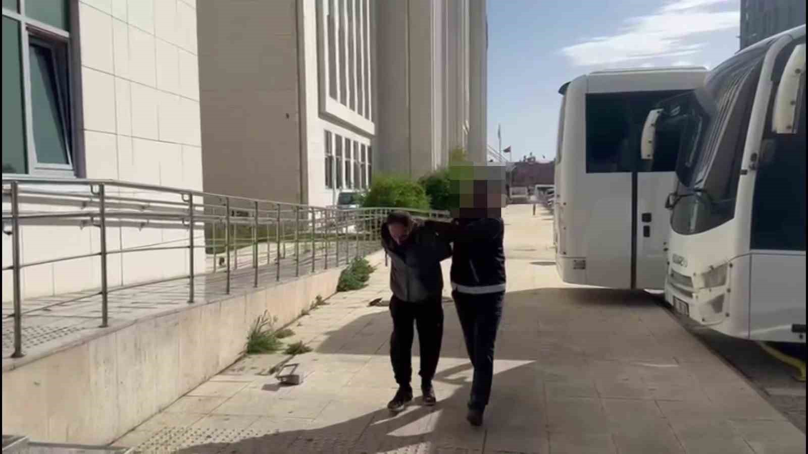 Adana’da 32 firari torbacı yakalandı
