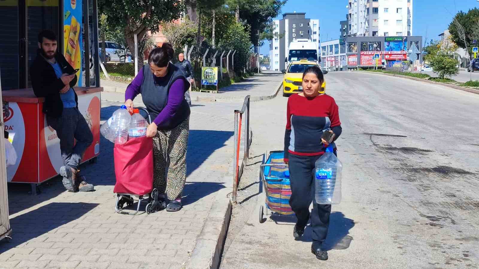 Adana’da 5 gündür su yok: Vatandaş tepki gösterdi
