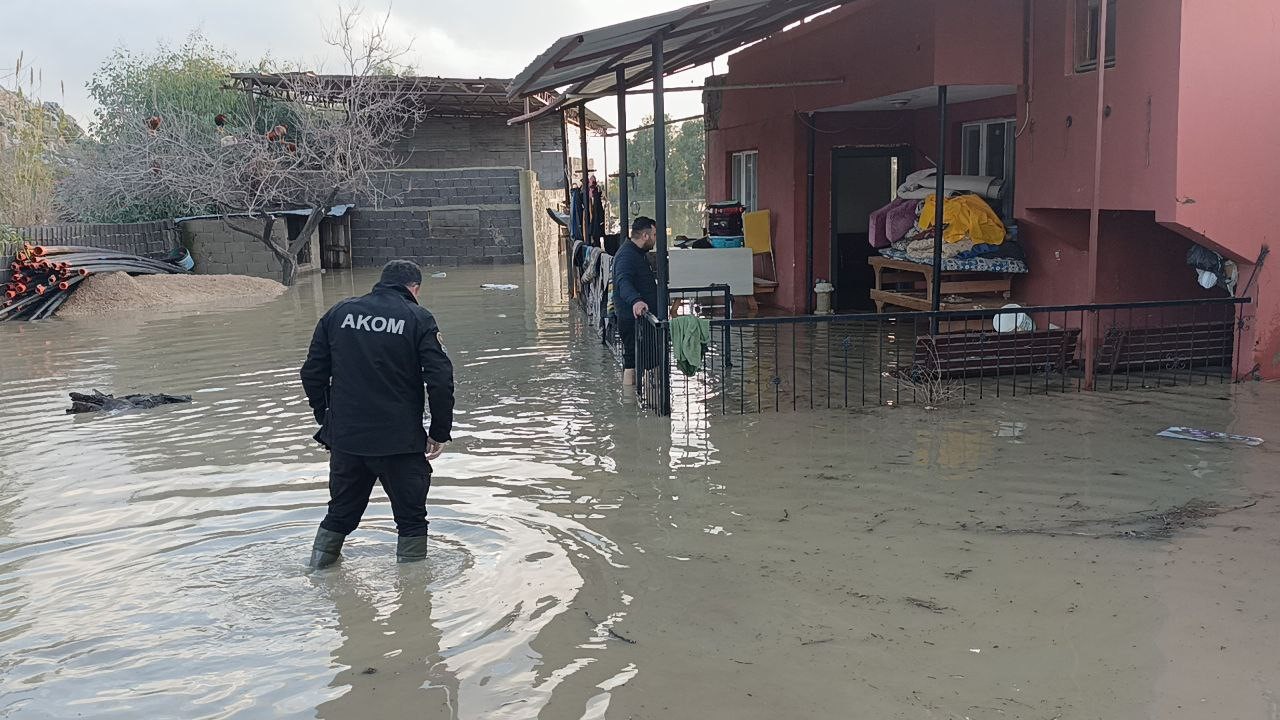 Adana’da afetin boyutu havadan görüntülendi
