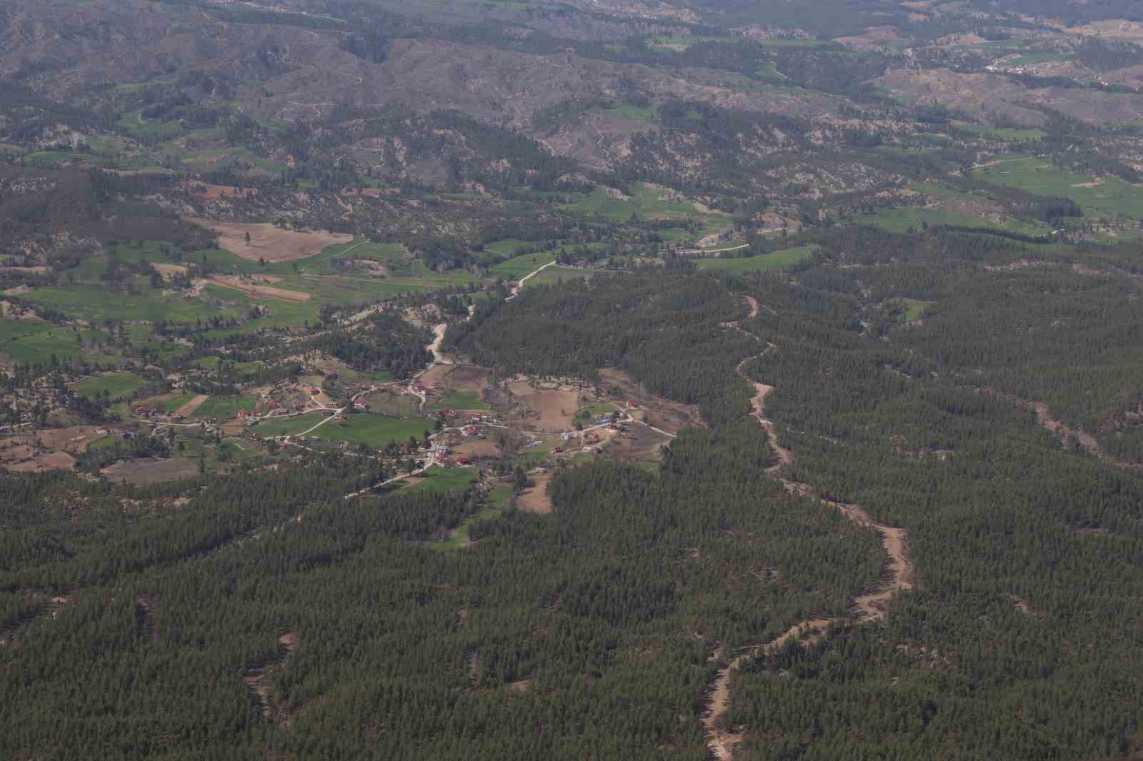 Adana’da bir yanda kar, bir yanda bahar
