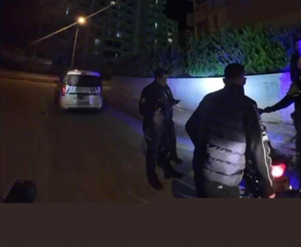 Adana’da ’dur’ ihtarına uymayan motosiklet sürücüsüne 497 bin TL ceza
Adana’da ’dur’ ihtarına uymayan motosiklet sürücüsüne 497 bin TL ceza