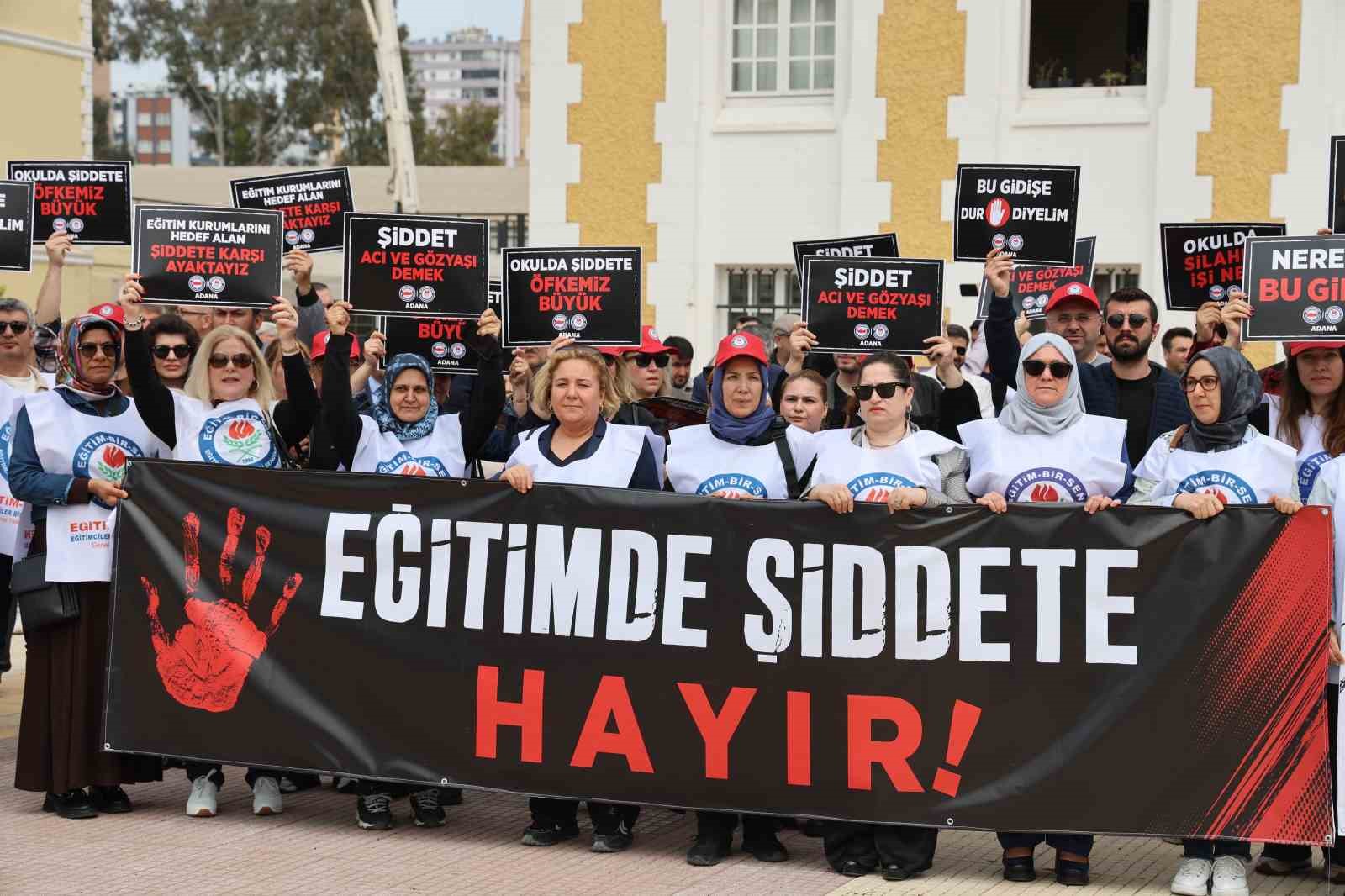 Adana’da eğitimciler Şanlıurfa’daki saldırıyı kınadı
