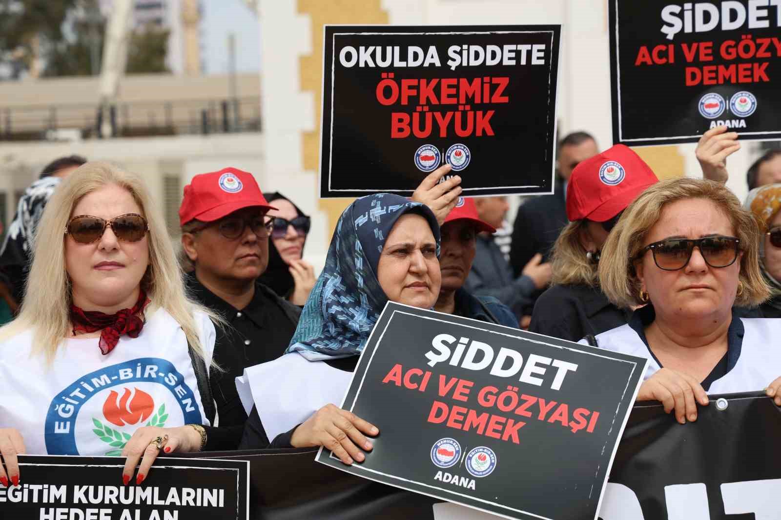 Adana’da eğitimciler Şanlıurfa’daki saldırıyı kınadı
