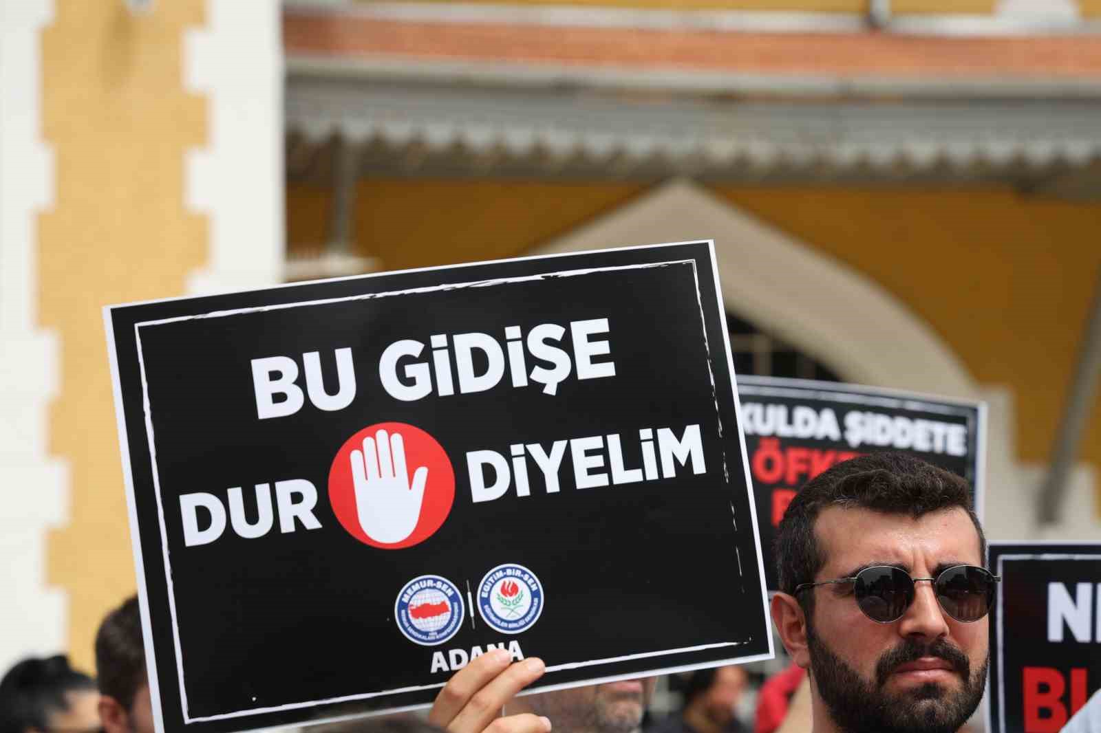 Adana’da eğitimciler Şanlıurfa’daki saldırıyı kınadı
