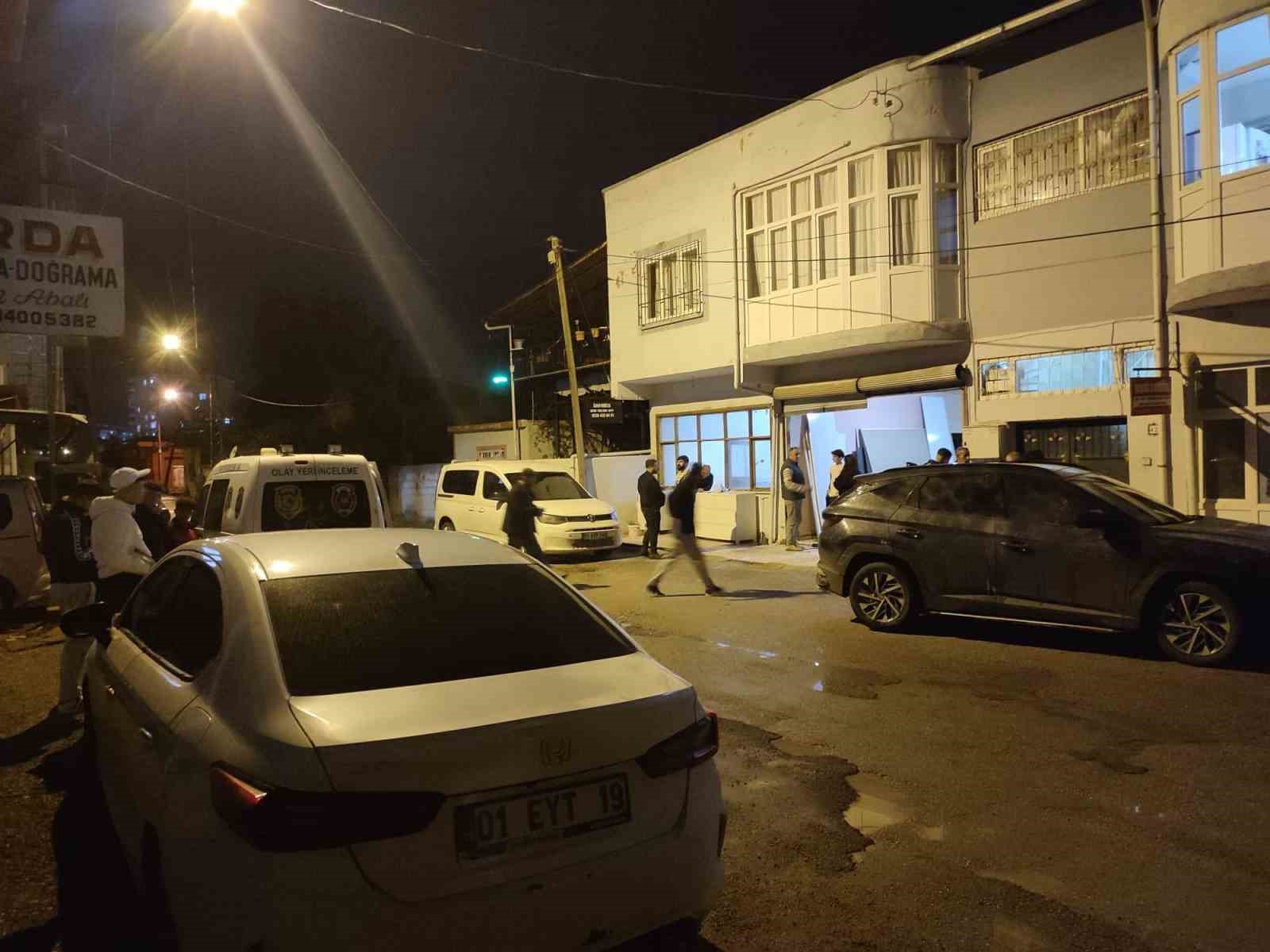 Adana’da iş yerinde silahlı kavga: 2 yaralı
