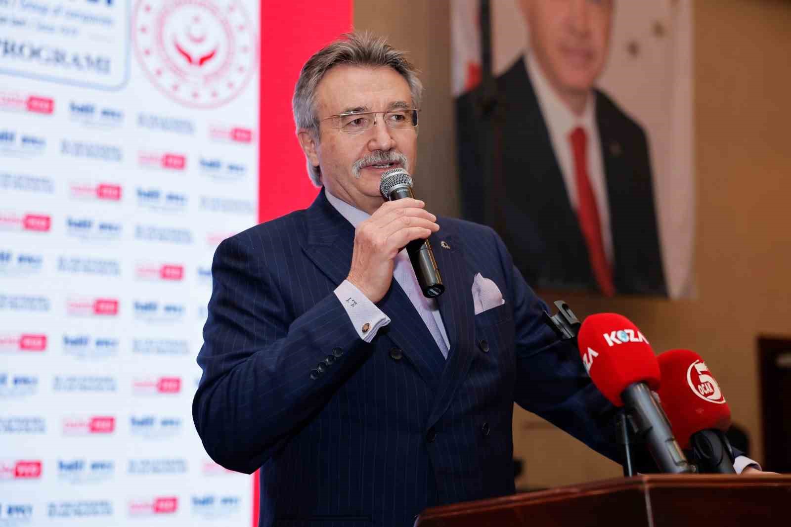 Adana’da koruyucu aileler ve çocukları iftarda buluştu
Adana’da koruyucu aileler ve çocukları iftarda buluştu