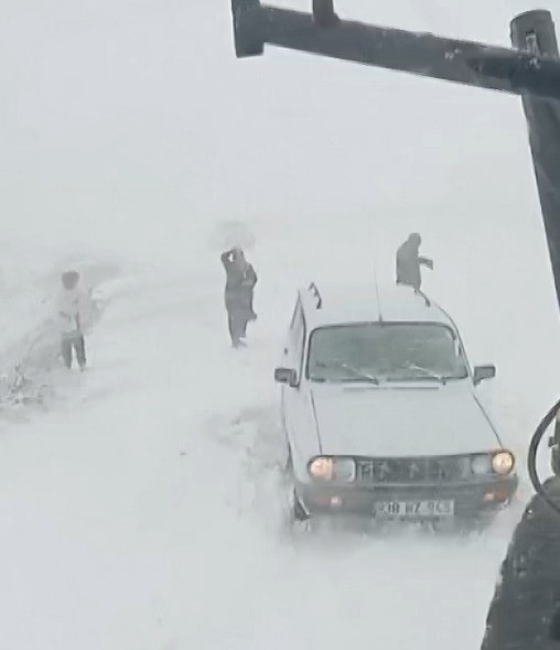 Adana’da Mart ayında kar sürprizi
